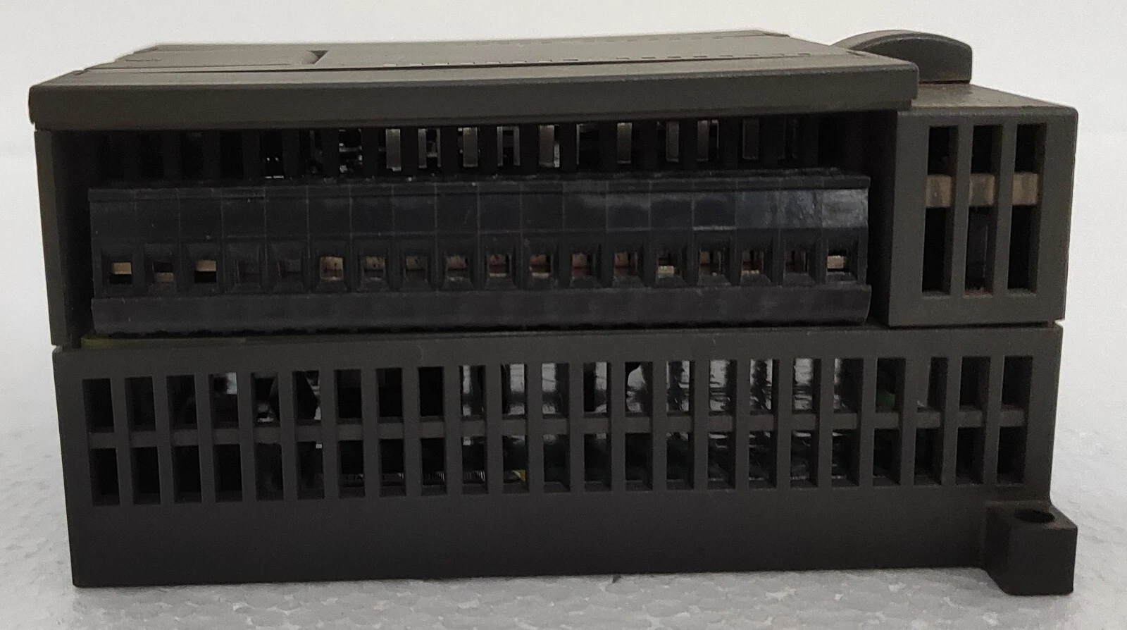 admin/uploads/uploads/siemens simatic s7-200 1ad22-0xb0_4.webp